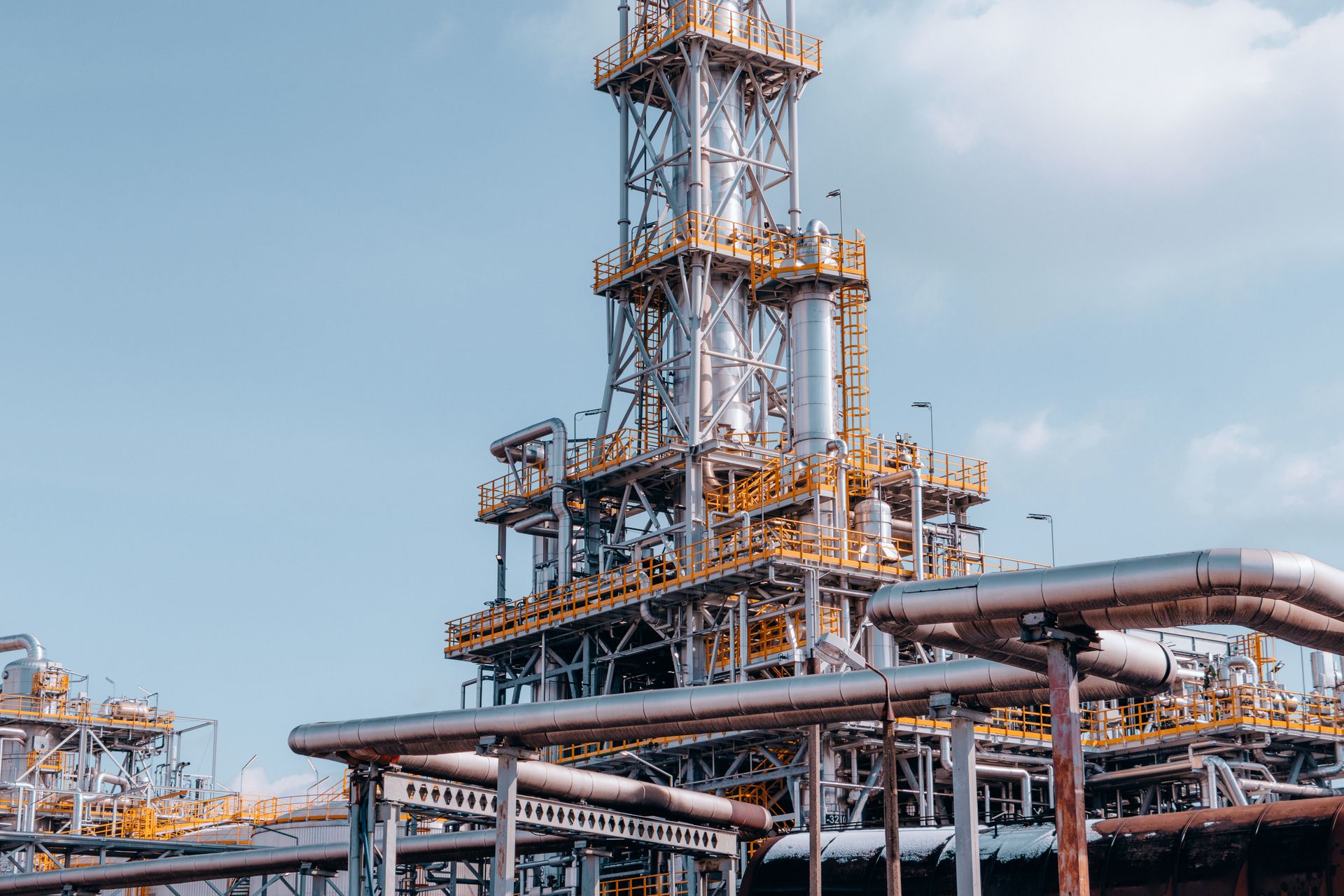 Natural gas processing facility
